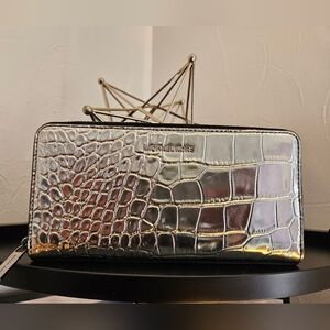 Michael Kors Men's Hudson Silver Tech Zip Around Leather Wallet